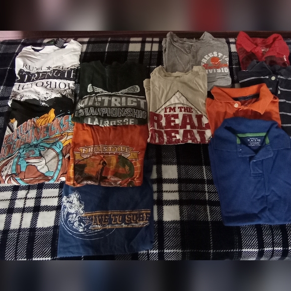 * 2 for 25 $ * 8 t-shirts 10-12 years. - Picture 1 of 2